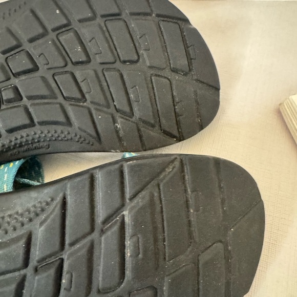 Chaco Turquoise White Yellow Unisex/Girls Summer Ready Sandals EUC Fast Ship - Picture 10 of 12